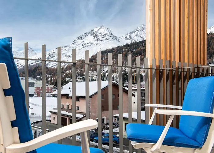 Townhouse N26 アパート